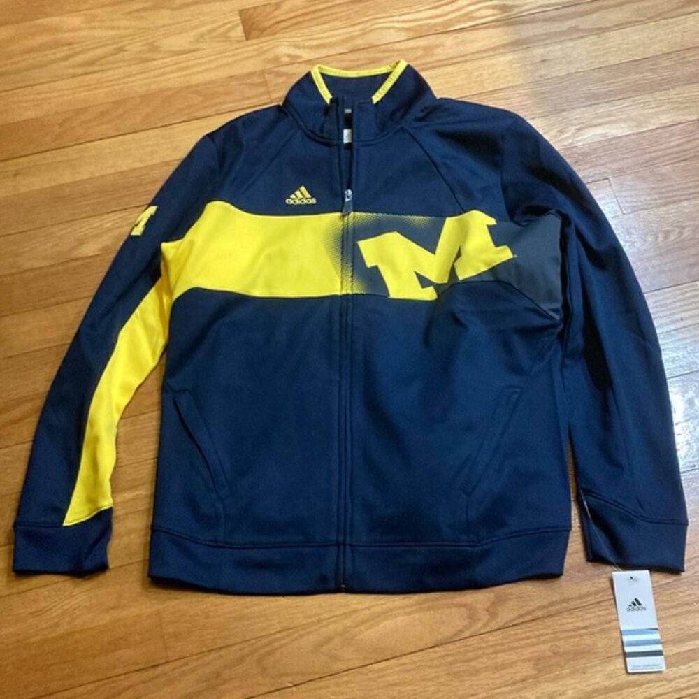 University of Michigan volleyball size large zip up light jacket new with tags